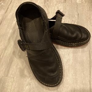 Women’s size 8 Chaco shoes